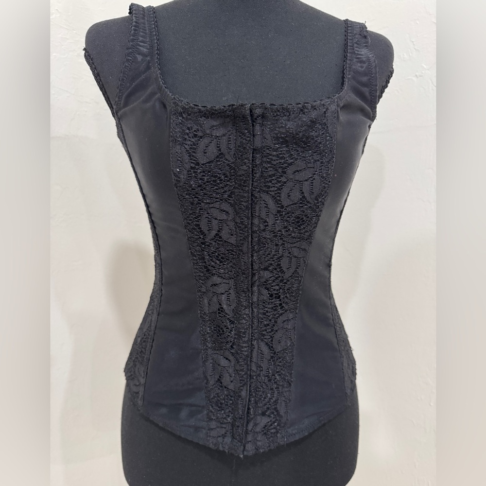 Frederick's of Hollywood Elegant Black Shapewear